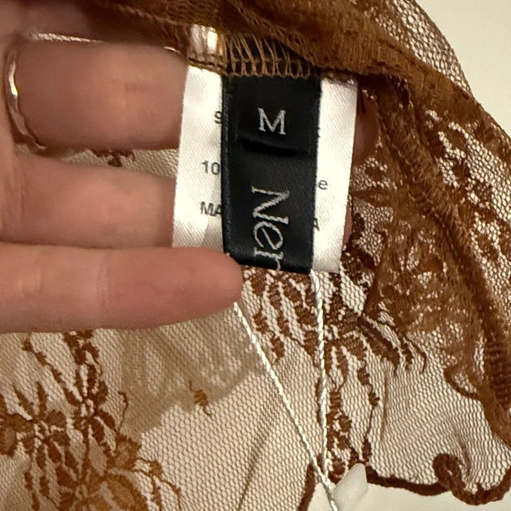 Sheer Brown Lace Sleeveless Top - Picture 3 of 4